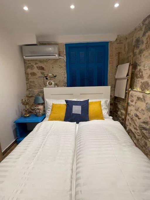 Stone Inn Near Acropolis & Metro 石头记 Felsenhohle Athen Eksteriør billede