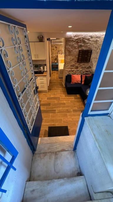 Stone Inn Near Acropolis & Metro 石头记 Felsenhohle Athen Eksteriør billede